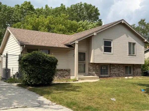 9812 W Darnel Ave, Milwaukee, WI 53224
