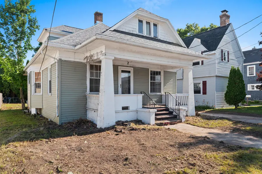 1718 28th St, Two Rivers, WI 54241 - #2