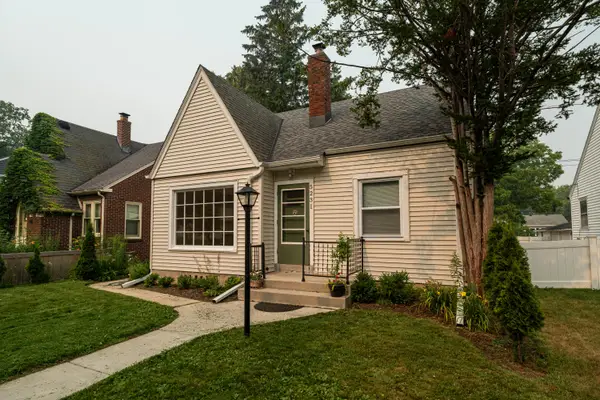 5231 N Bay Ridge Ave, Whitefish Bay, WI 53217