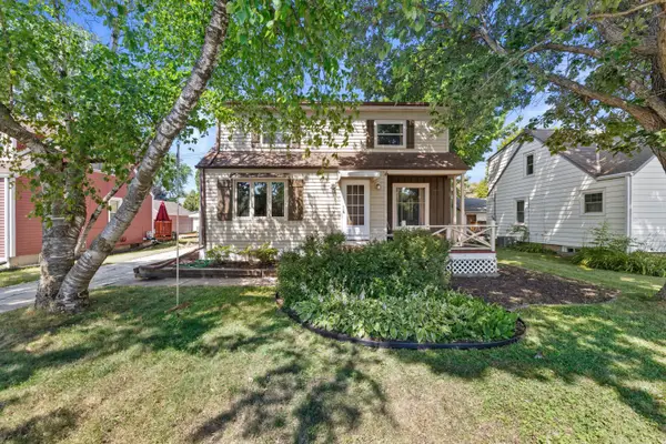 1085 S Calhoun Rd, Brookfield, WI 53005