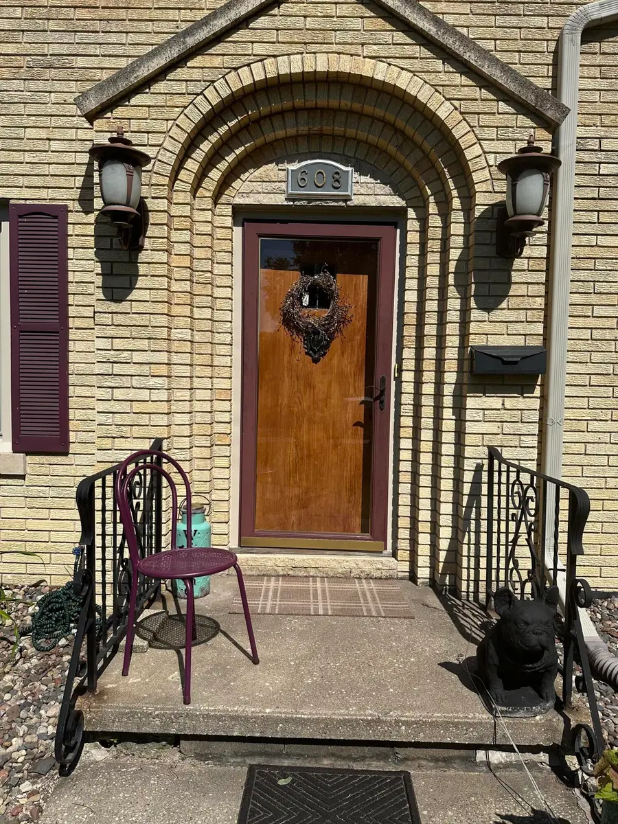 608 22nd St N, La Crosse, WI 54601 - #3