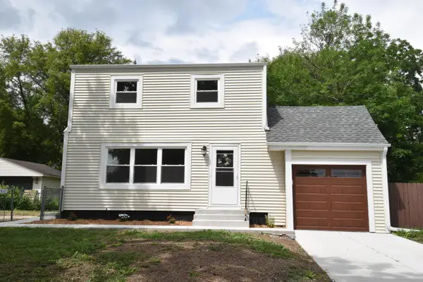 3555 S 87th St, Milwaukee, WI 53228