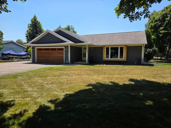 26423 S Wind Lake Rd, Norway, WI 53185