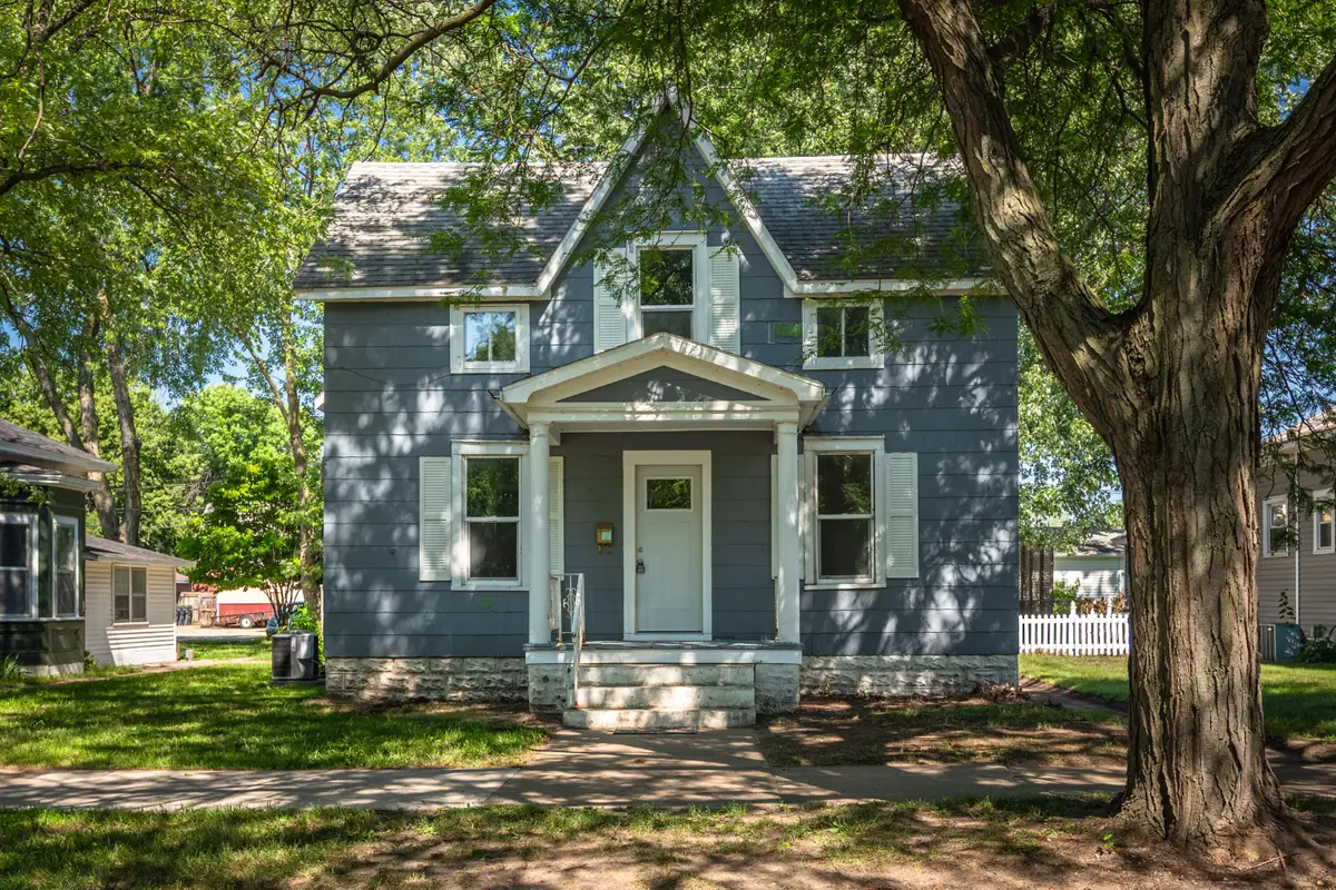 1512 Charles St, La Crosse, WI 54603 - #1