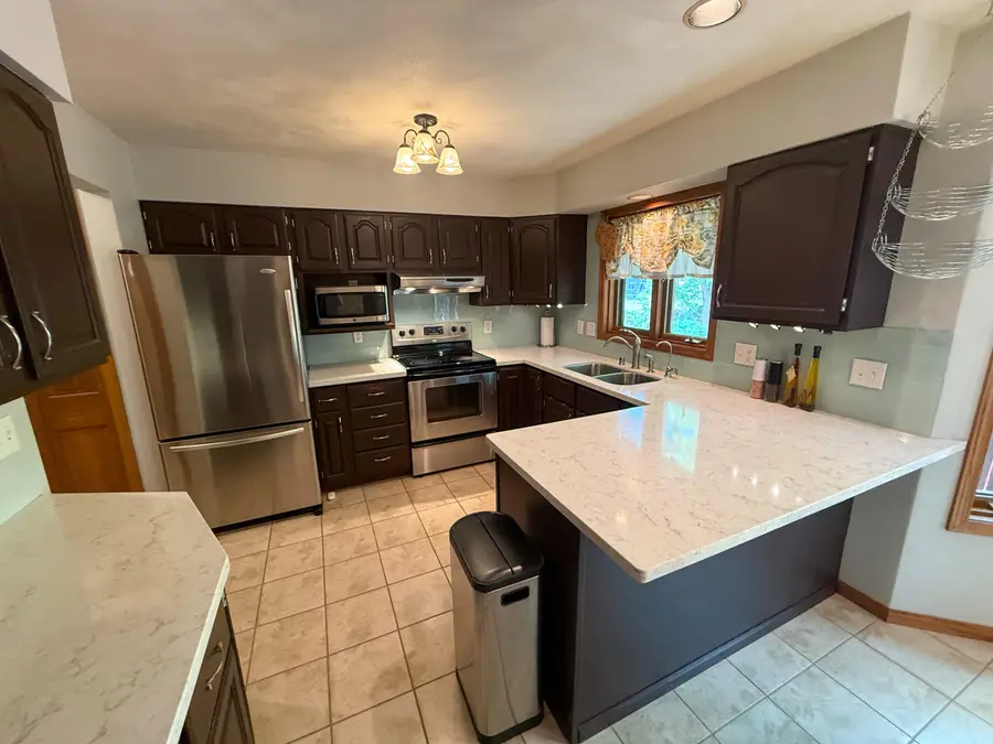 57 Westfield Cir, Fond Du Lac, WI 54935 - #3