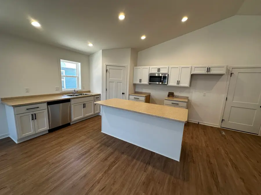 1056 Wipple Way, Sheboygan Falls, WI 53085 - #3