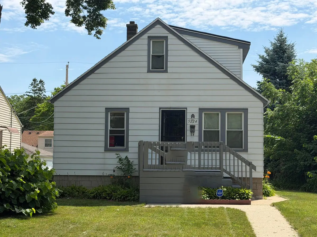 5224 N 47th St, Milwaukee, WI 53218 - #1