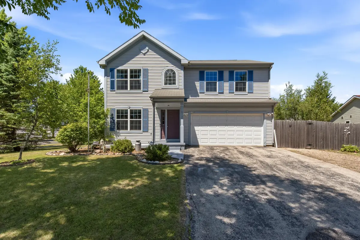 1208 Kennedy Dr, Hartford, WI 53027 - #1