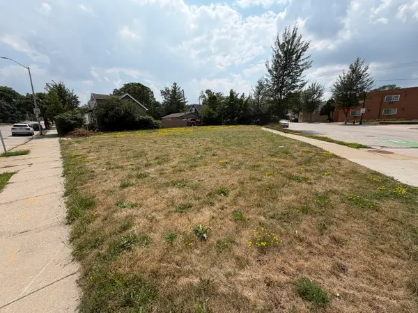 9201 W National Ave, West Allis, WI 53227