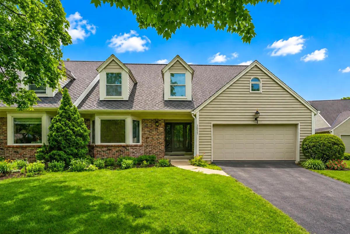 1611 W Eastbrook Ct, Mequon, WI 53092 - #1
