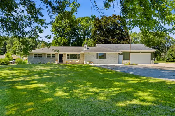 W224N8095 Susan Pl, Lisbon, WI 53089