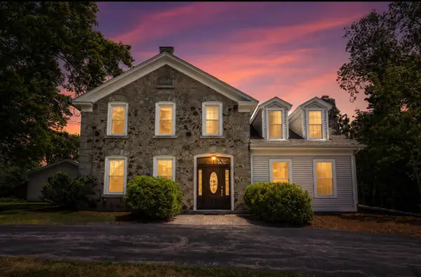 628 Port Washington Rd, Grafton, WI 53024