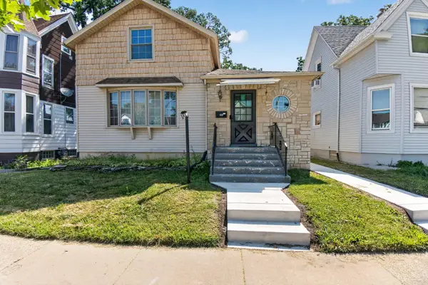 1525 Holmes Ave, Racine, WI 53405