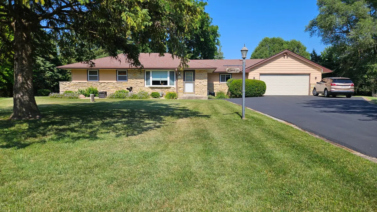 W226N6040 Avon Ct, Lisbon, WI 53089 - #1