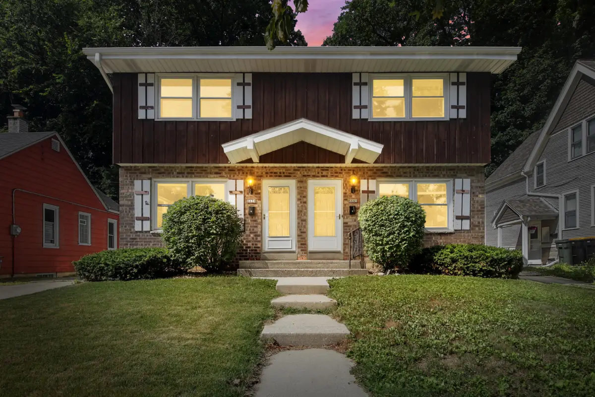 6639 Hillside Ln, Wauwatosa, WI 53213 - #1