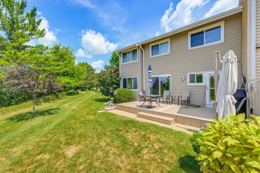 618 Westridge Dr, West Bend, WI 53095 - #2