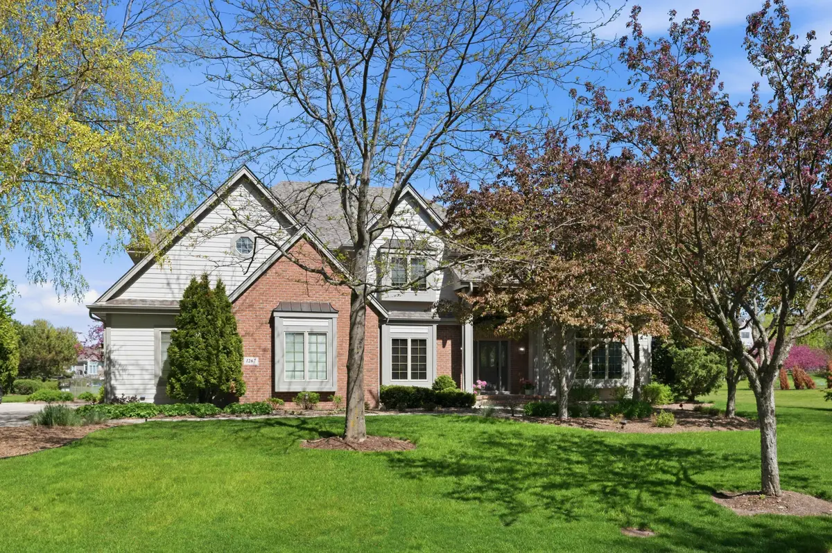 1267 Mary Hill Cir, Hartland, WI 53029 - #1