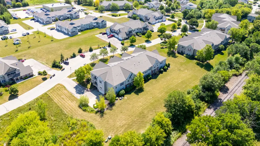 W206N16753 Blackberry Cir, Jackson, WI 53037 - #3