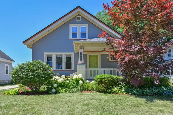 553 N 60th St, Wauwatosa, WI 53213