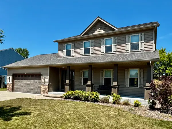 720 Summerset Dr, Johnson Creek, WI 53038