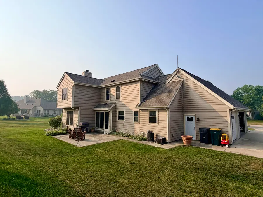 N164W20980 Glen Brooke Dr, Jackson, WI 53037 - #2