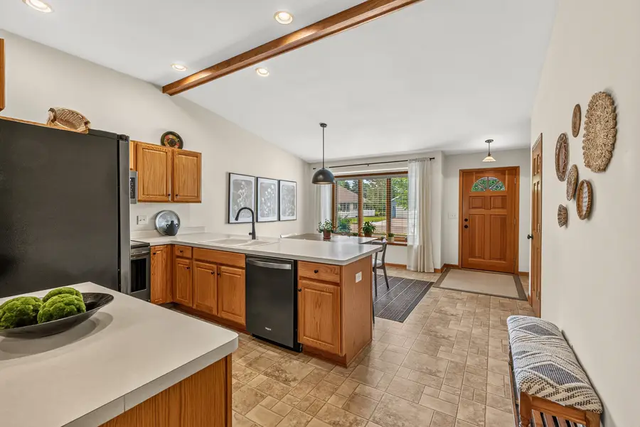 626 W Prospect St, Hartford, WI 53027 - #2