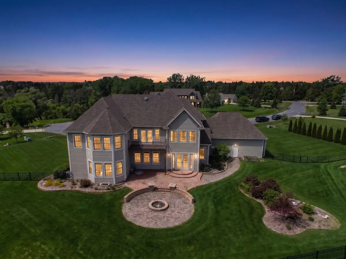 3268 Bay Hill Rd, Port Washington, WI 53074 - #1