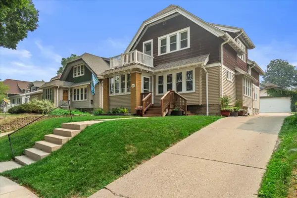2130 N 62nd St, Wauwatosa, WI 53213