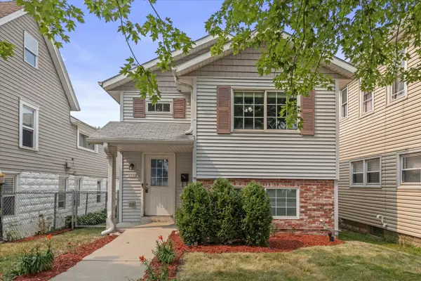 3750 E Barnard Ave, Cudahy, WI 53110