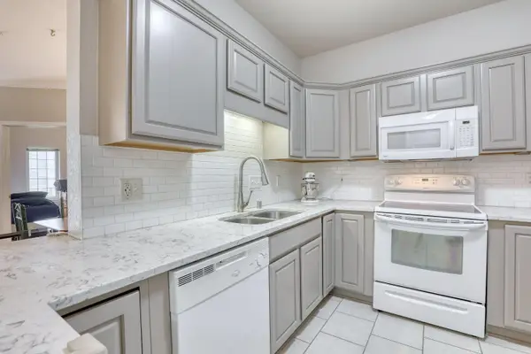 13060 W Bluemound Rd, Elm Grove, WI 53122