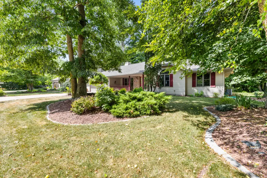 1912 Mapletree Rd, Howards Grove, WI 53083 - #3