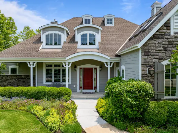 1835 Hickory Hill, Geneva, WI 53147