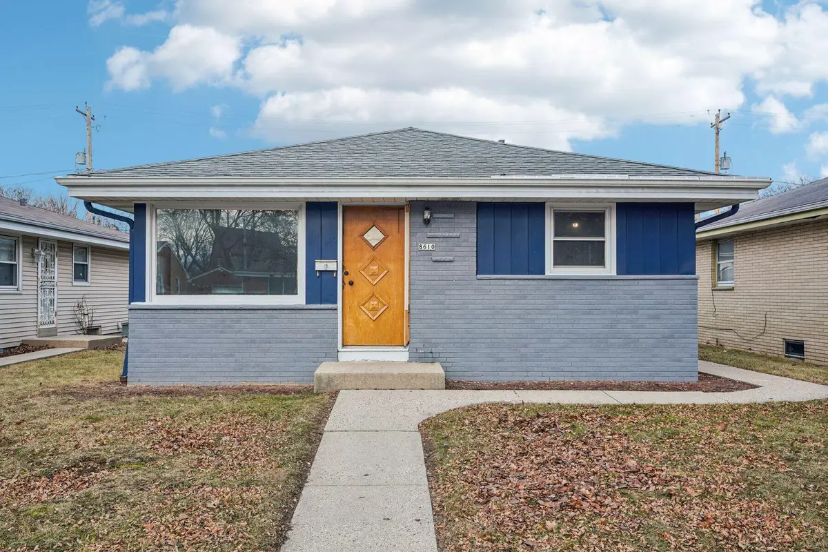 8610 W Potomac Ave, Milwaukee, WI 53225 - #1