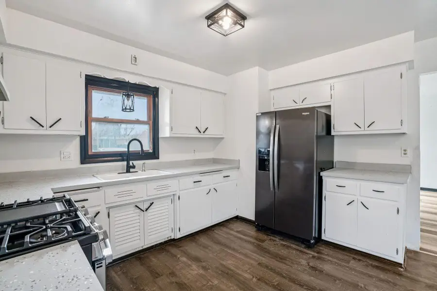 8610 W Potomac Ave, Milwaukee, WI 53225 - #3