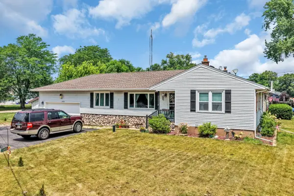 30810 Weiler Rd, Burlington, WI 53105