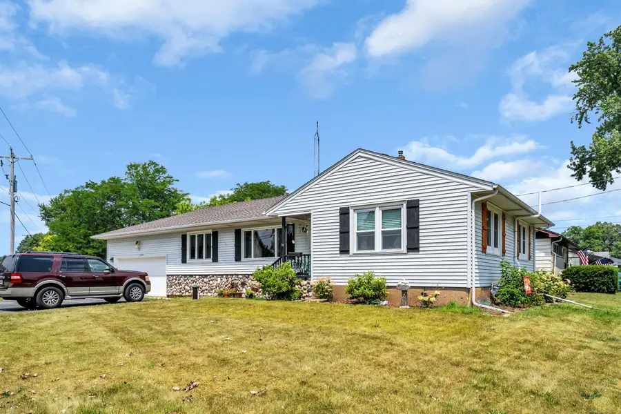 30810 Weiler Rd, Burlington, WI 53105 - #2