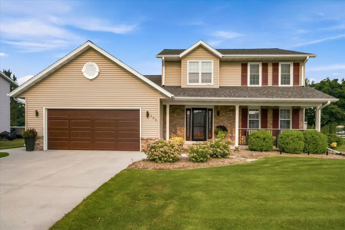126 Menominee Dr, Sheboygan Falls, WI 53085 - #1