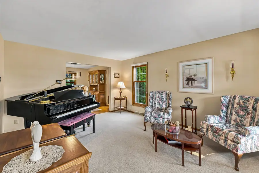 126 Menominee Dr, Sheboygan Falls, WI 53085 - #3
