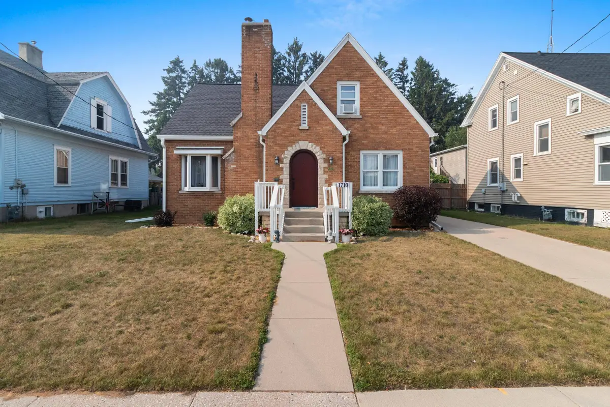 1710 24th St, Two Rivers, WI 54241 - #1