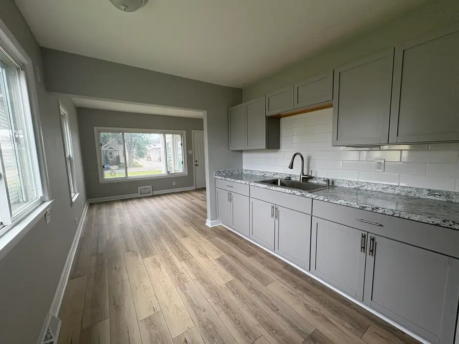 3618 E Martin Ave, Cudahy, WI 53110 - #3