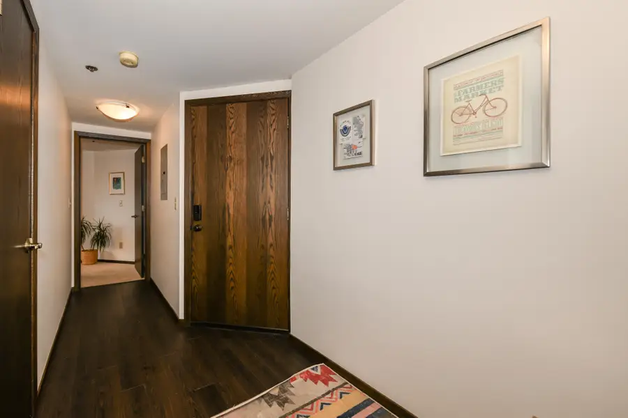 1633 N Prospect Ave, Milwaukee, WI 53202 - #3