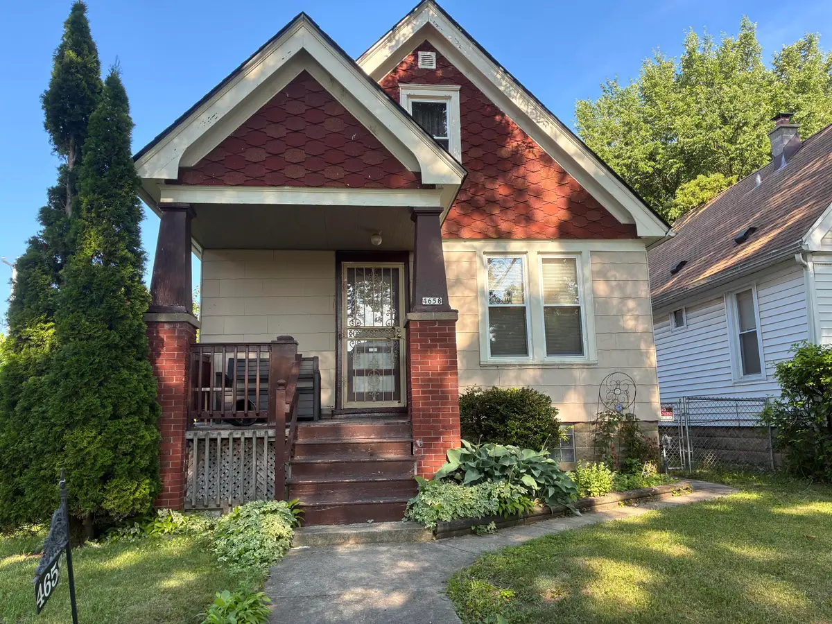 4658 N 38th St, Milwaukee, WI 53209 - #1