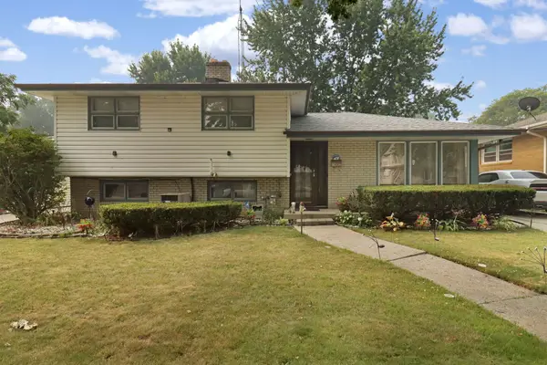 629 North St, Racine, WI 53402