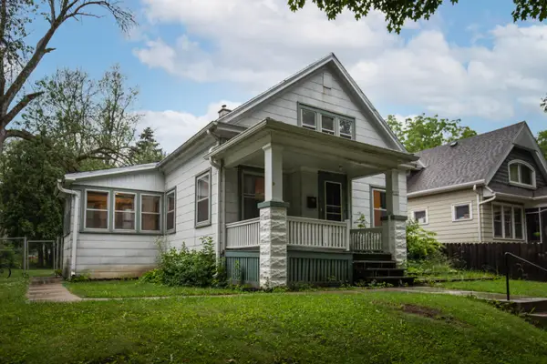 5527 N 38th St, Milwaukee, WI 53209