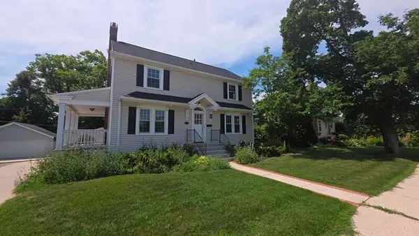 111 Guilford St, Sheboygan Falls, WI 53085