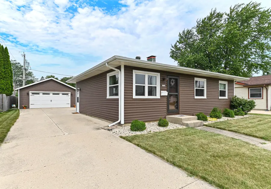 8524 19th Ave, Kenosha, WI 53143 - #2
