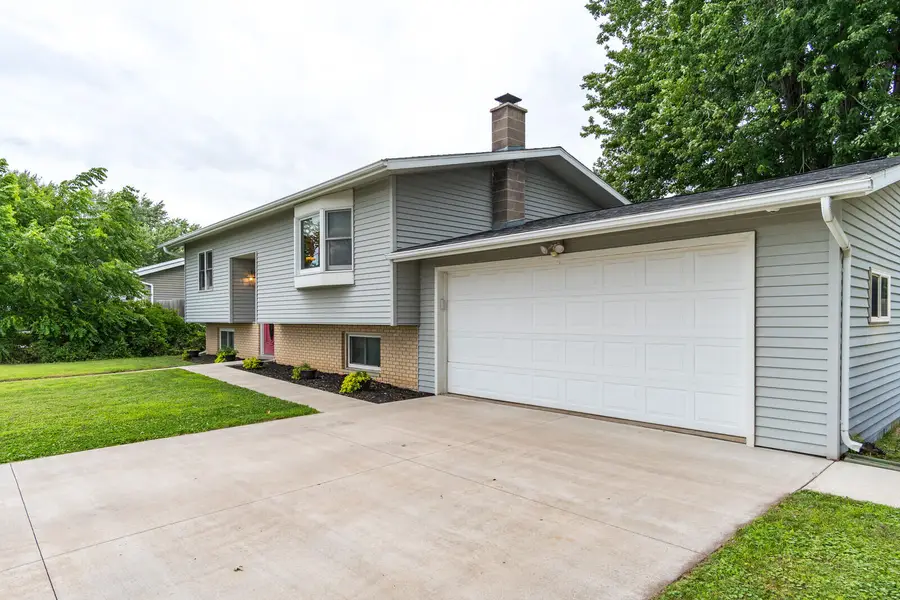 209 West Ave, Holmen, WI 54636 - #3