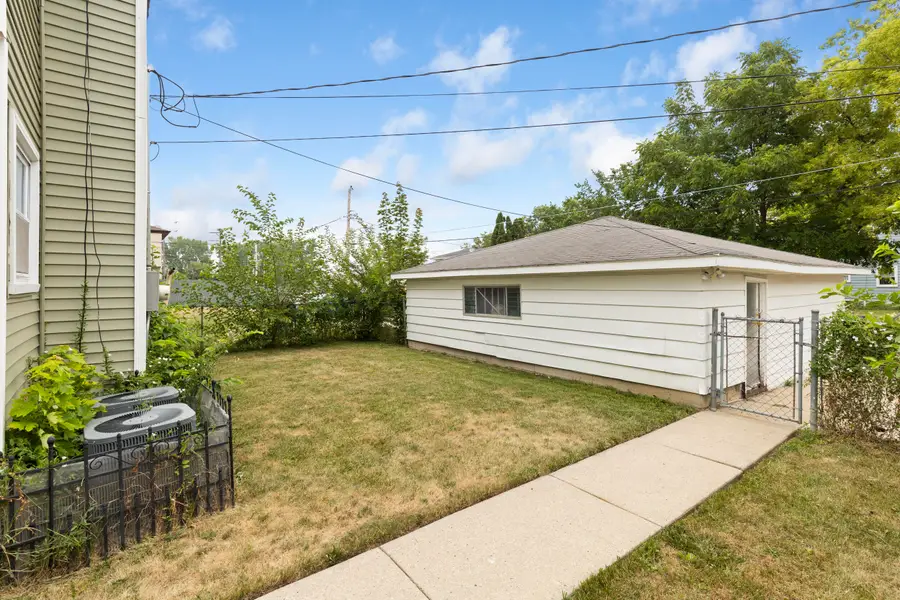 5840 N 93rd St, Milwaukee, WI 53225 - #3