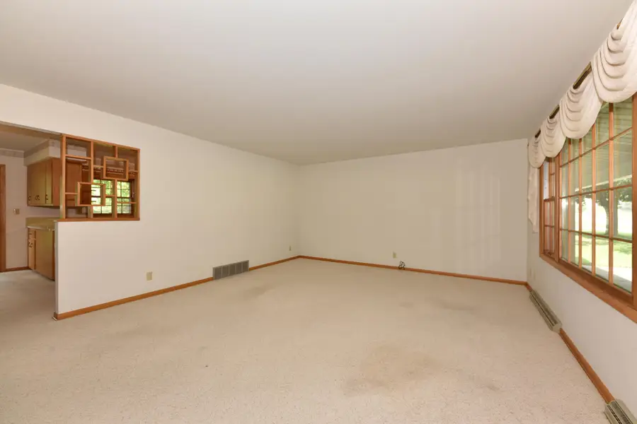 2017 Chestnut St, West Bend, WI 53095 - #3