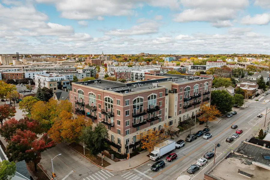 1515 N Van Buren St, Milwaukee, WI 53202 - #2
